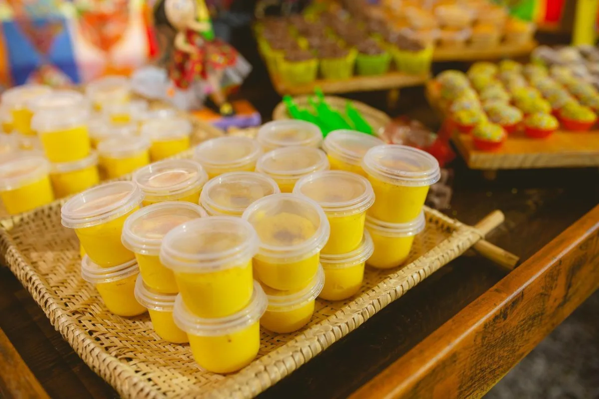 Arraial do Novo Quintal no Shopping Recife reúne forró, comidas juninas e brincadeiras
