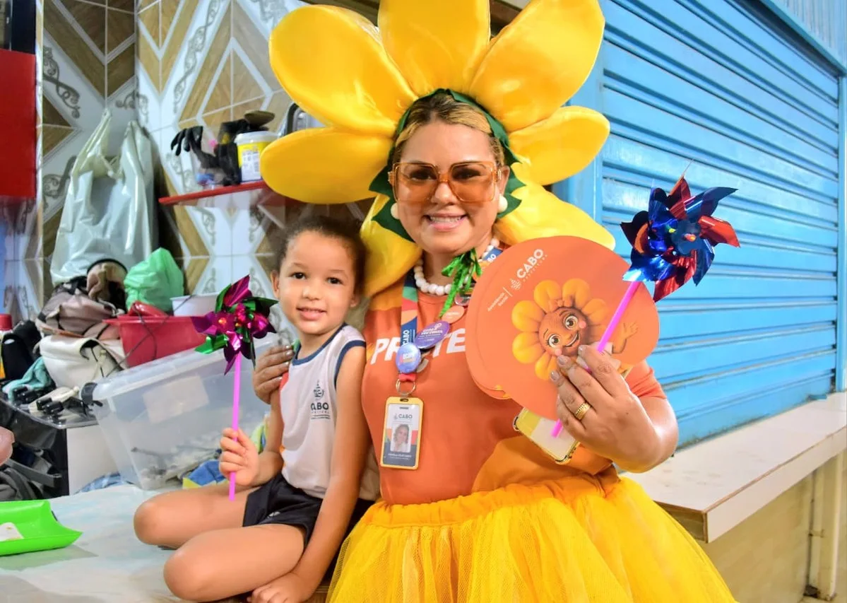 Cabo de Santo Agostinho fez ação contra trabalho infantil no Mercadão nesta sexta (12), Dia Mundial de Combate ao Tema