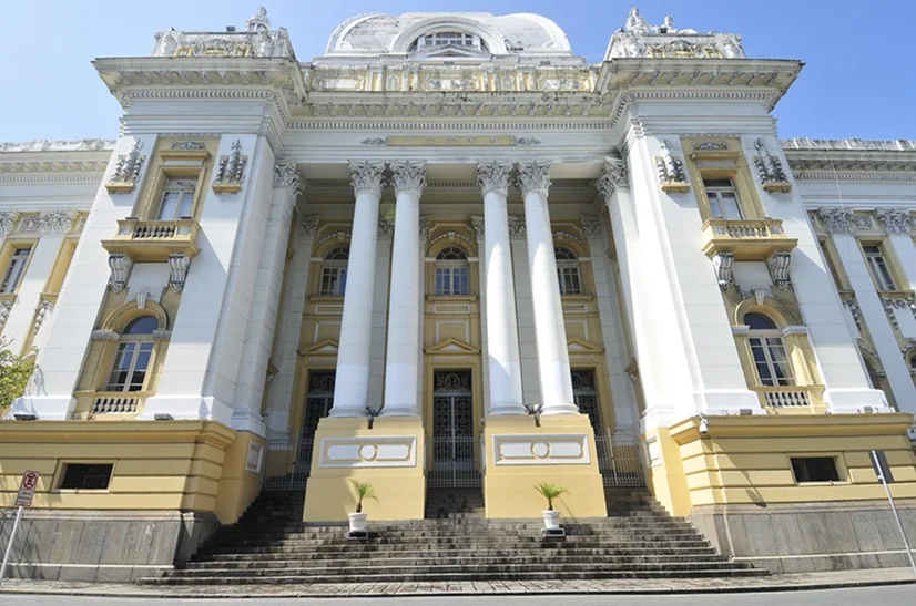TJPE abre concurso para juiz substituto com 30 vagas em PE