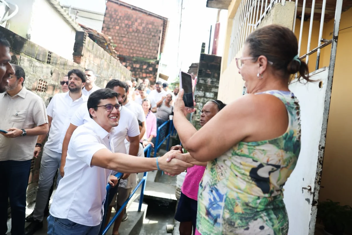 Escadaria do Alto do Bambuí é recuperada no Vasco da Gama, no Recife