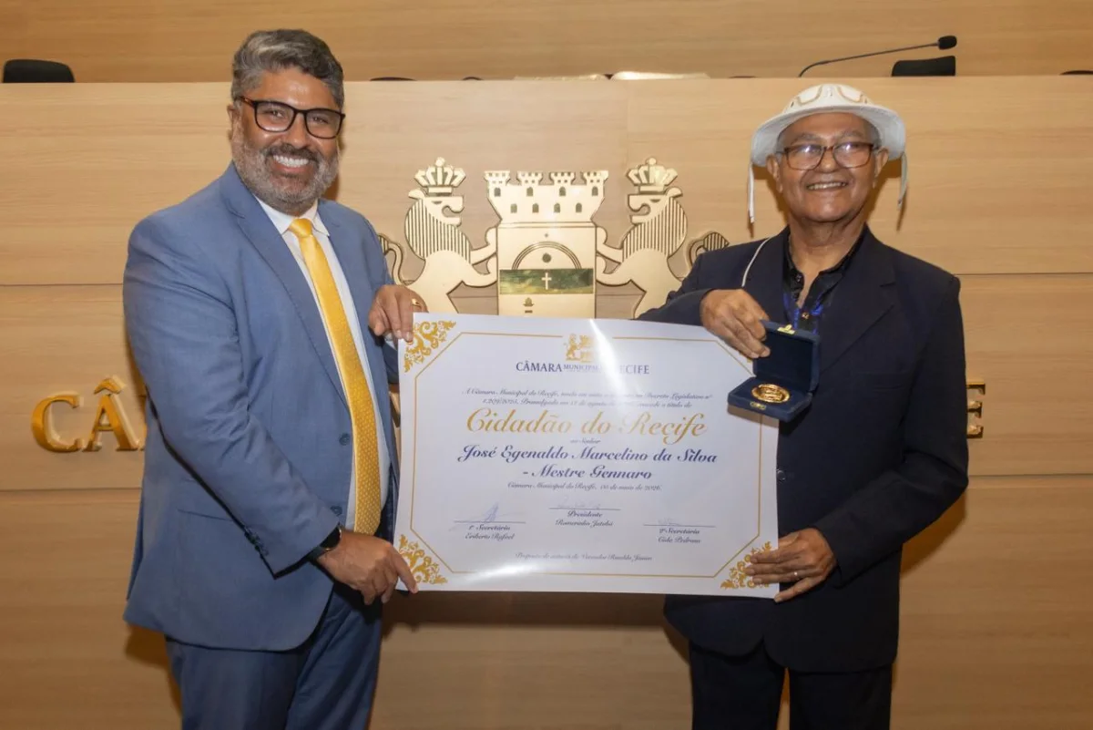 Mestre Gennaro recebeu o Título de Cidadão do Recife na Câmara Municipal