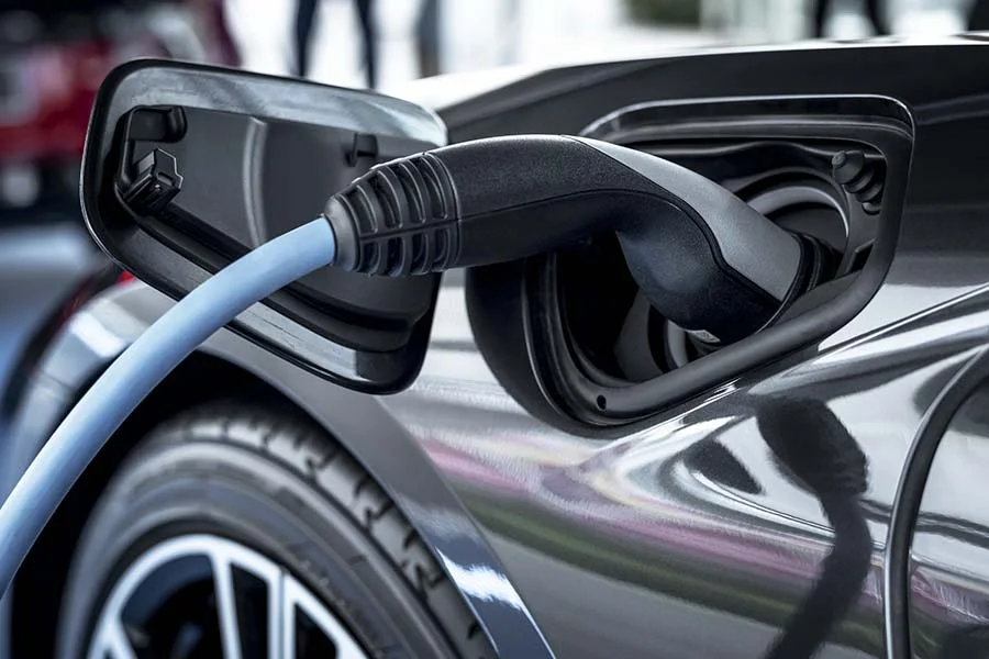 Nova regra em Pernambuco exige medidas contra incêndio em prédios com recarga para carros elétricos