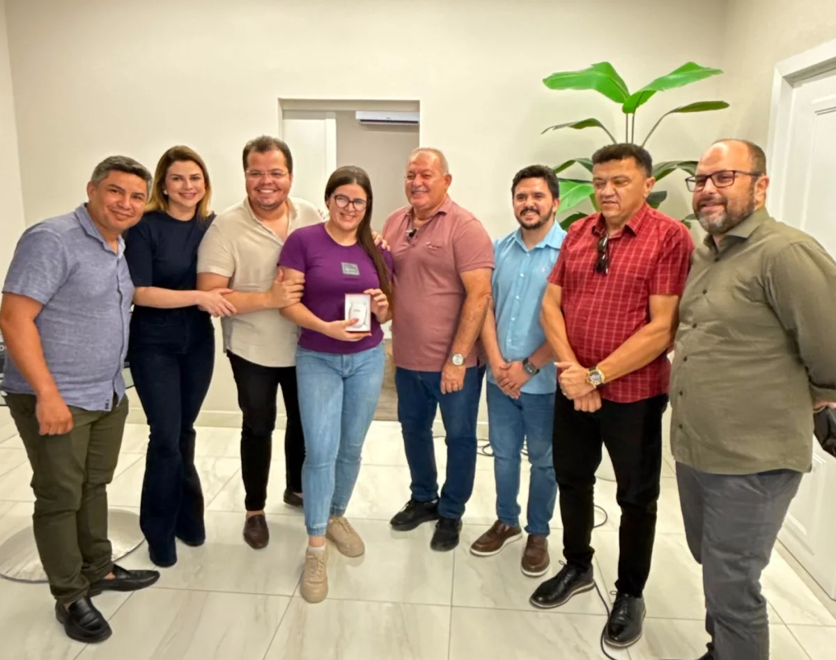 Entrega de aparelhos auditivos em Patos promove mais inclusão e autonomia