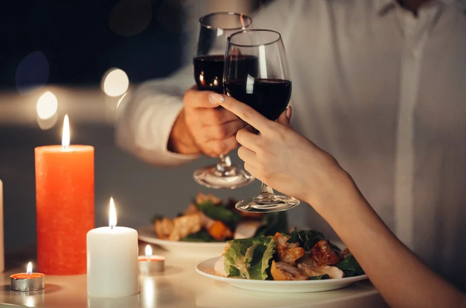 Senac PE tem jantar grego no Dia dos Namorados nesta sexta (12) com menu mediterrâneo completo