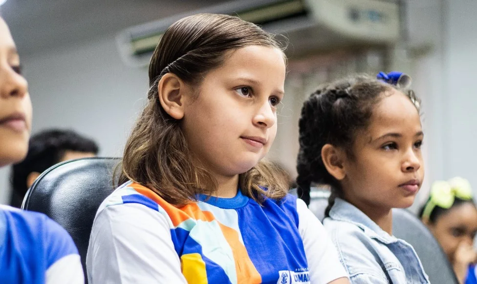 Sophia Aurora, de 9 anos, representa Camaragibe na fase regional do Concurso Ler Bem 2026