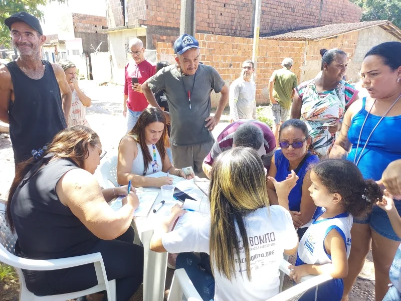 Goiana entrega colchões, cestas e kits de limpeza a famílias atingidas pelas chuvas