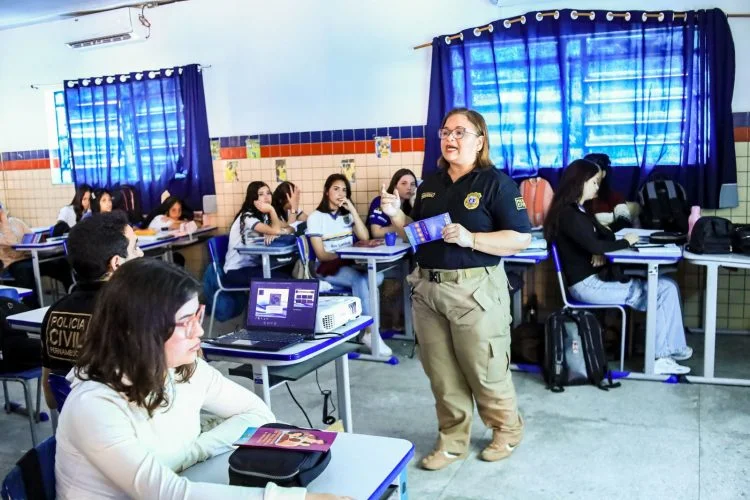 Operação Mulher Segura leva emissão de RG e orientação jurídica a mulheres em Gravatá